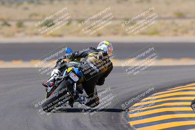 media/Oct-08-2022-SoCal Trackdays (Sat) [[1fc3beec89]]/Turn 11 Backside (1145am)/